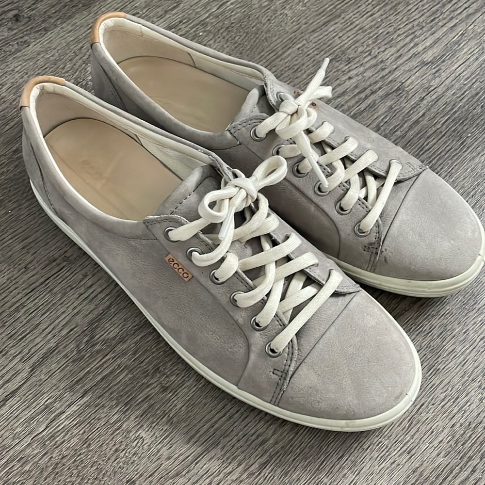 Mens Ecco suede sneakers.